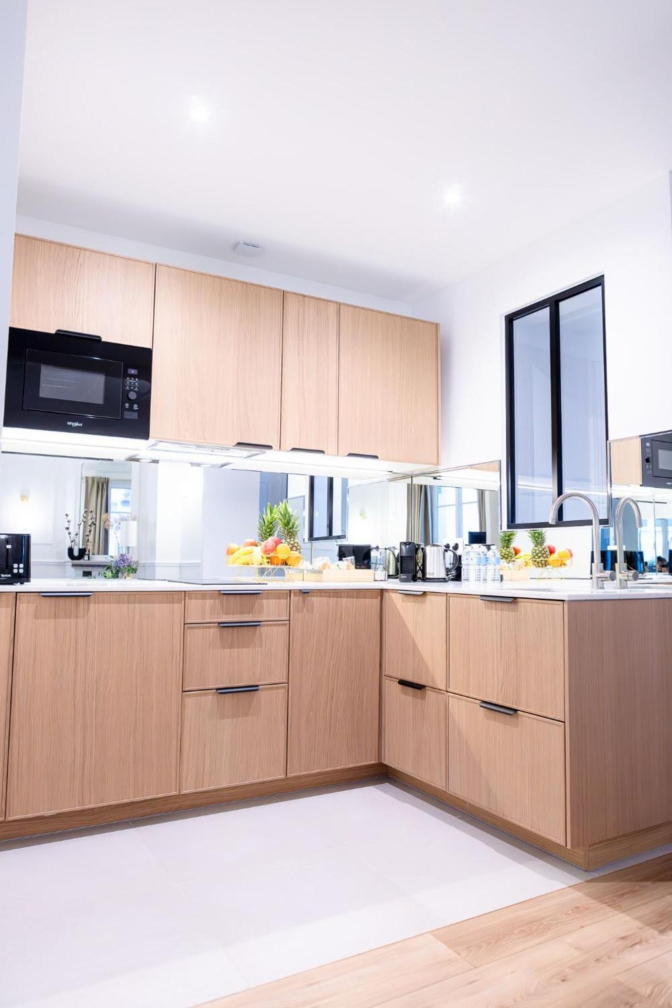 Entire Paris, 3rd Floor With Elevator Appartement