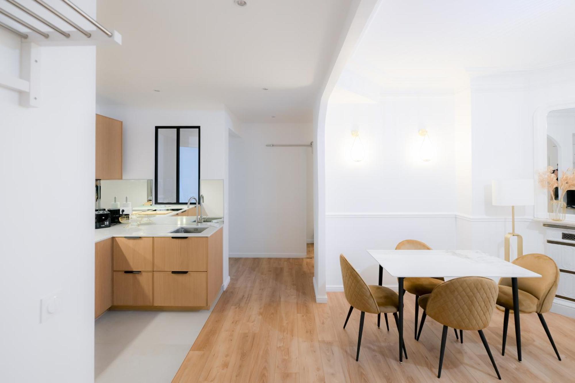 Entire Paris, 3rd Floor With Elevator Appartement