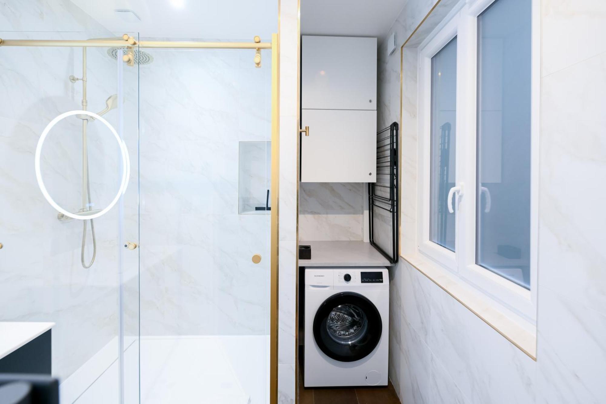 Entire Paris, 3rd Floor With Elevator Appartement *