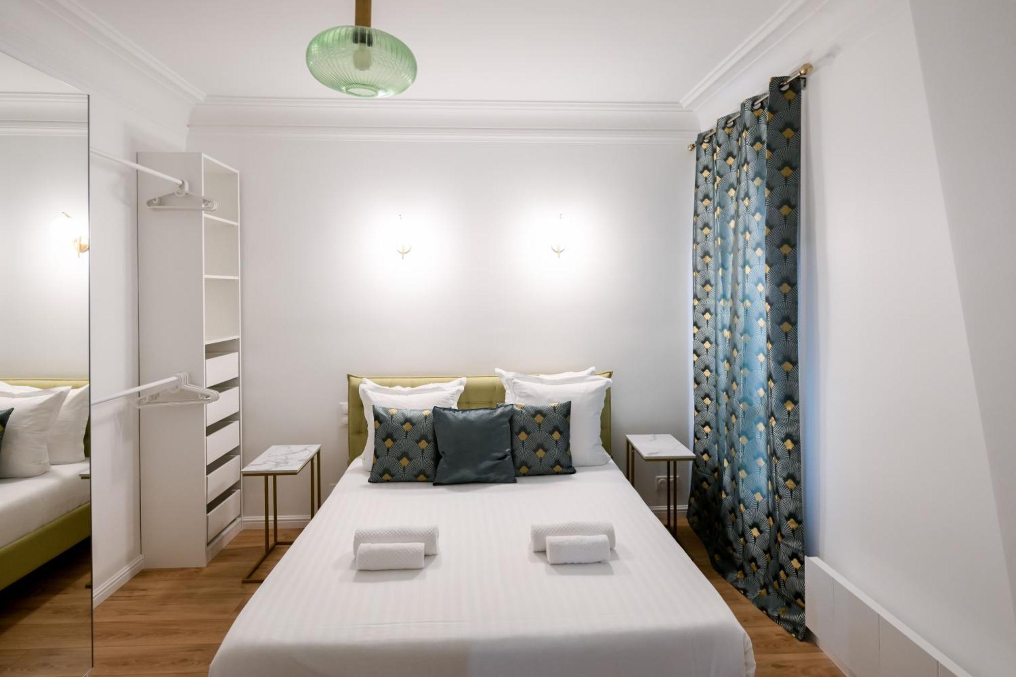 Entire Paris, 3rd Floor With Elevator Appartement